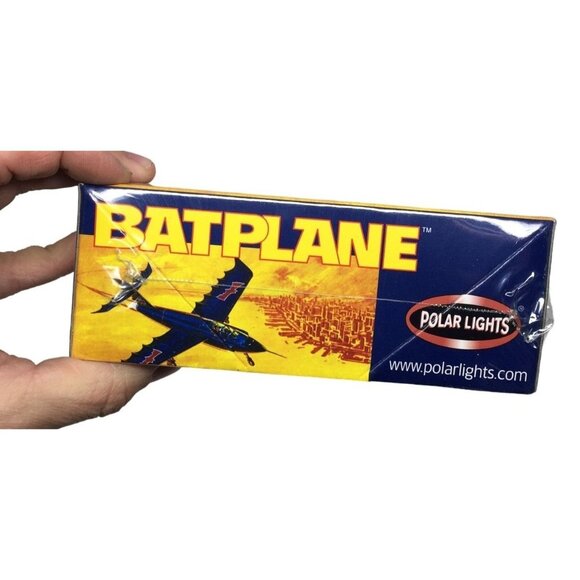 Batman Polar Lights Batplane Scale Model Kit - All Plastic Assembly Kit- NIP - Picture 5 of 8